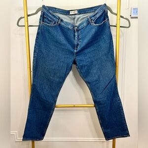 The 90s Slim Straight Ultra High Rise Jeans